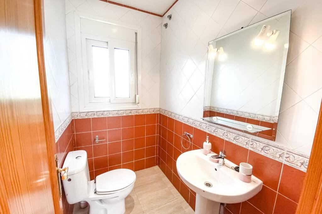 Casa La Llacuna: Casa En El Corazon Del Delta El Poblenou del Delta Luaran gambar