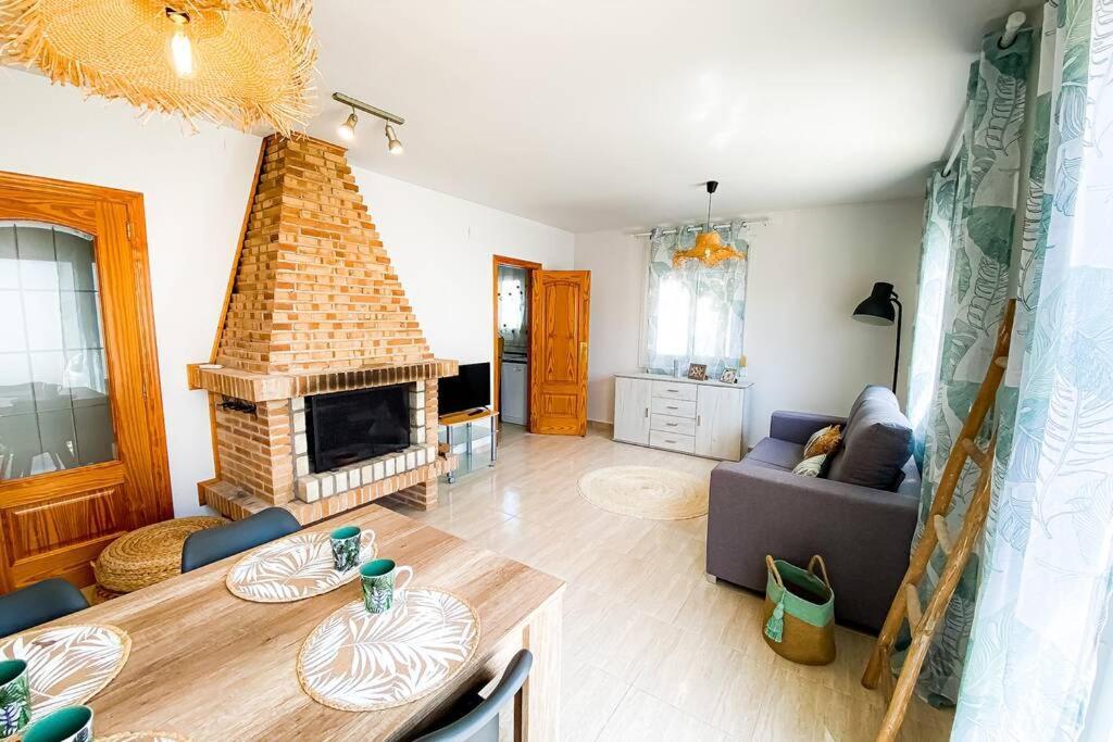 Casa La Llacuna: Casa En El Corazon Del Delta El Poblenou del Delta Luaran gambar